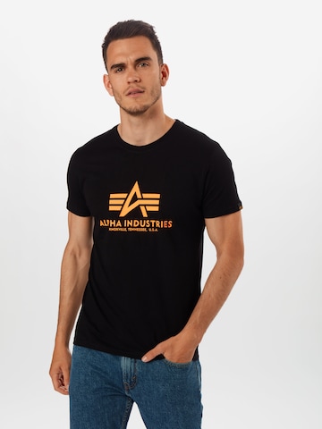 Coupe regular T-Shirt ALPHA INDUSTRIES en noir : devant