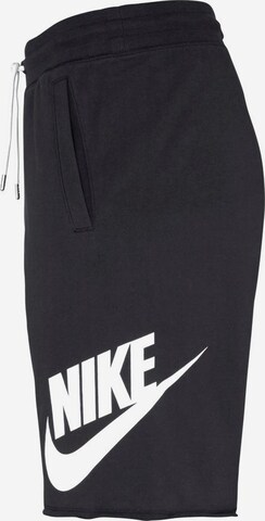 Nike Sportswear Regular Shorts in Schwarz