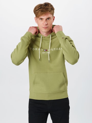 TOMMY HILFIGER Regular Fit Sweatshirt in Grün: predná strana