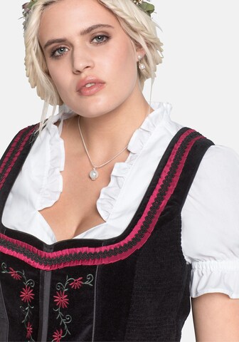 SHEEGO Dirndl in Schwarz