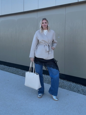 Transitional Lace Look