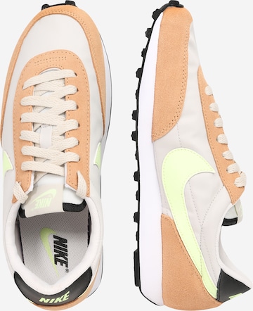 Nike Sportswear Låg sneaker 'Daybreak' i orange