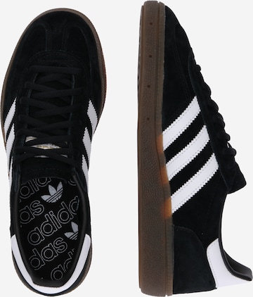 ADIDAS ORIGINALS - Zapatillas deportivas bajas 'Handball Spezial' en negro: lado