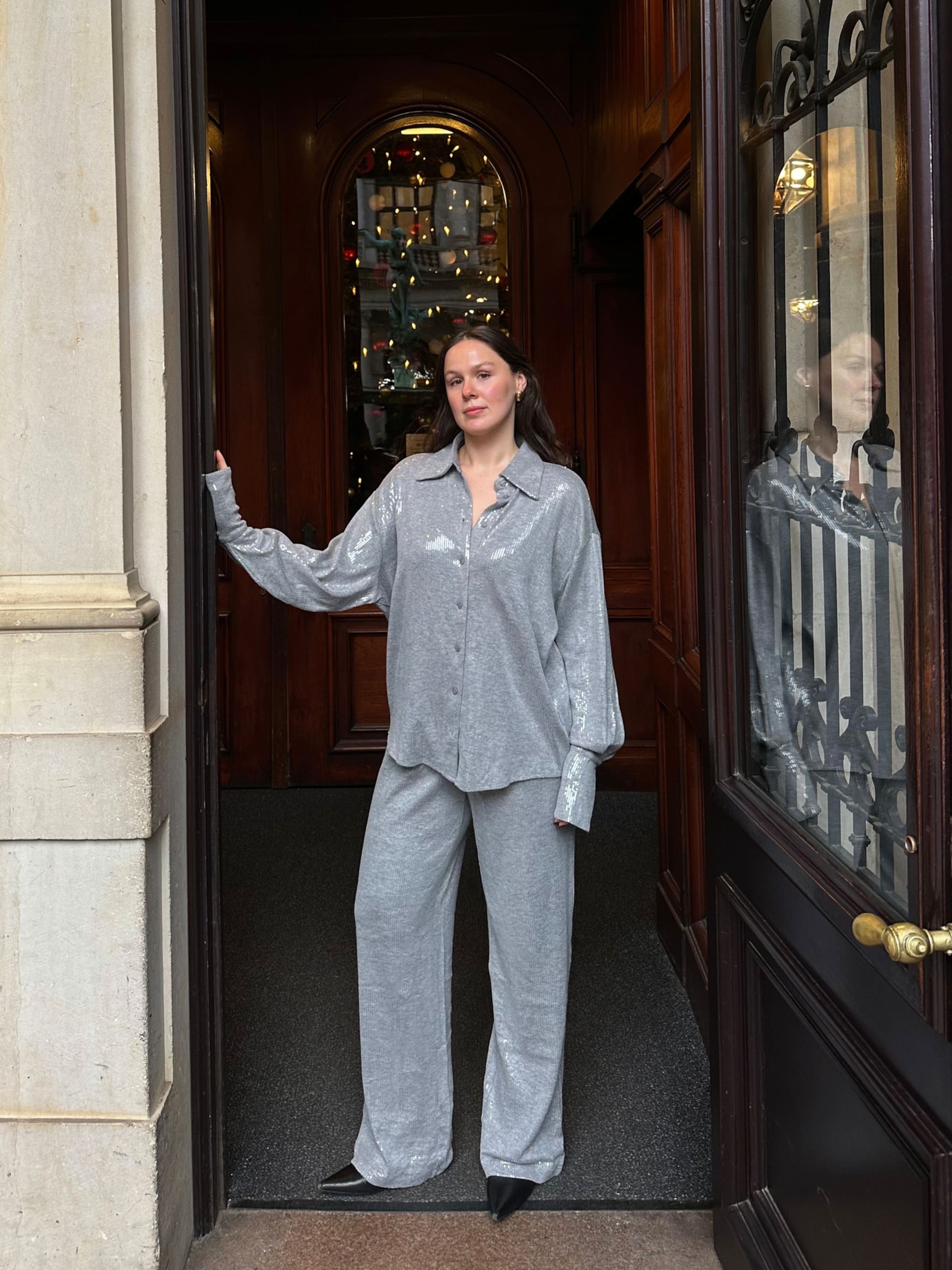 Marie Schmitz - Grey Glitter Set Look