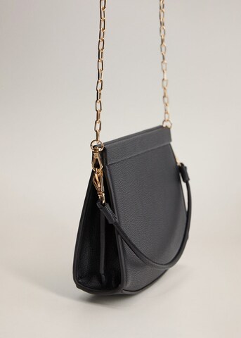 MANGO Ročna torbica 'Preston' | črna barva