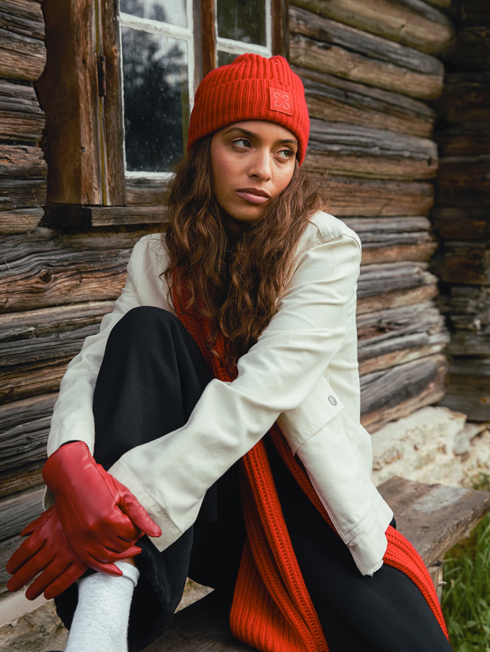 Laiqah - Red Accessories Look