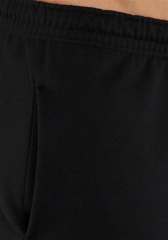 FRUIT OF THE LOOM Tapered Pants in Black