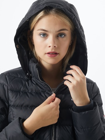 Tommy Jeans Winterjas 'Essential' in Zwart