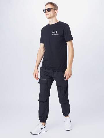Mister Tee Shirt in Black