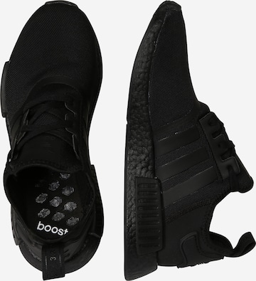 ADIDAS ORIGINALS Rövid szárú sportcipők 'NMD R1' - fekete