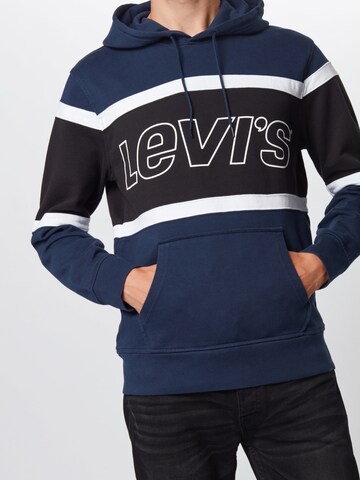 LEVI'S ® Hoodie in Blau