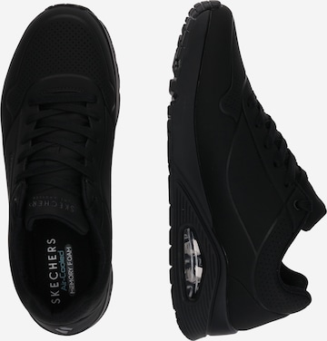 SKECHERS Sneakers low 'Uno Stand On Air' i svart: side