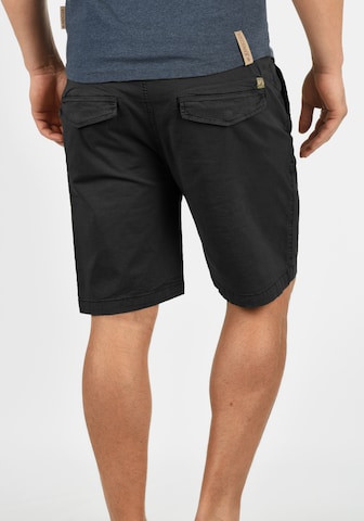 INDICODE JEANS Regular Chinoshorts 'Abbey' in Schwarz