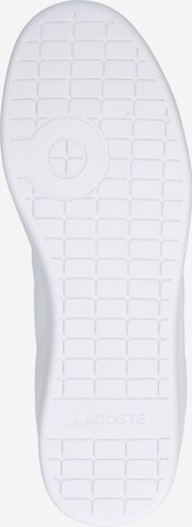 Baskets basses 'Carnaby Evo' LACOSTE en blanc