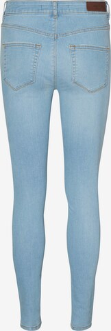 VERO MODA Skinny Jeans 'Lux' in Blauw