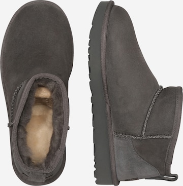 UGG Winterstiefelette in Grau