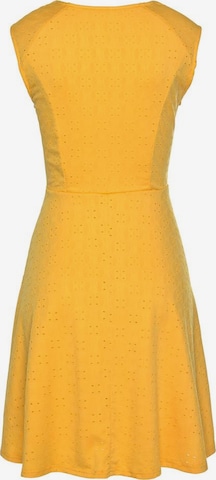 BEACH TIME Лятна рокля в жълто