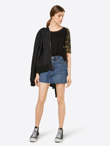 T-shirt Urban Classics en noir