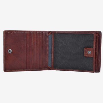 Braun Büffel Wallet in Brown