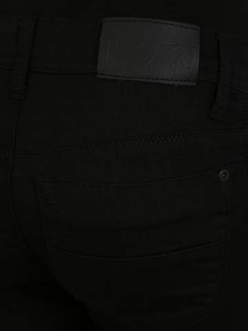 Skinny Jeans 'Sophia 30' di LOVE2WAIT in nero