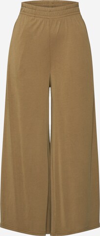 Urban Classics Trousers in Green: front