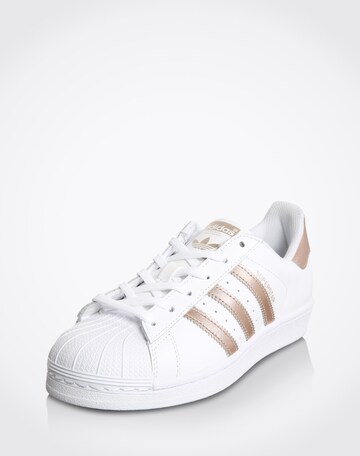 ADIDAS ORIGINALS Sneakers low 'Superstar' i hvit: forside