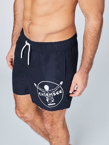 Regular Shorts de bain CHIEMSEE en bleu