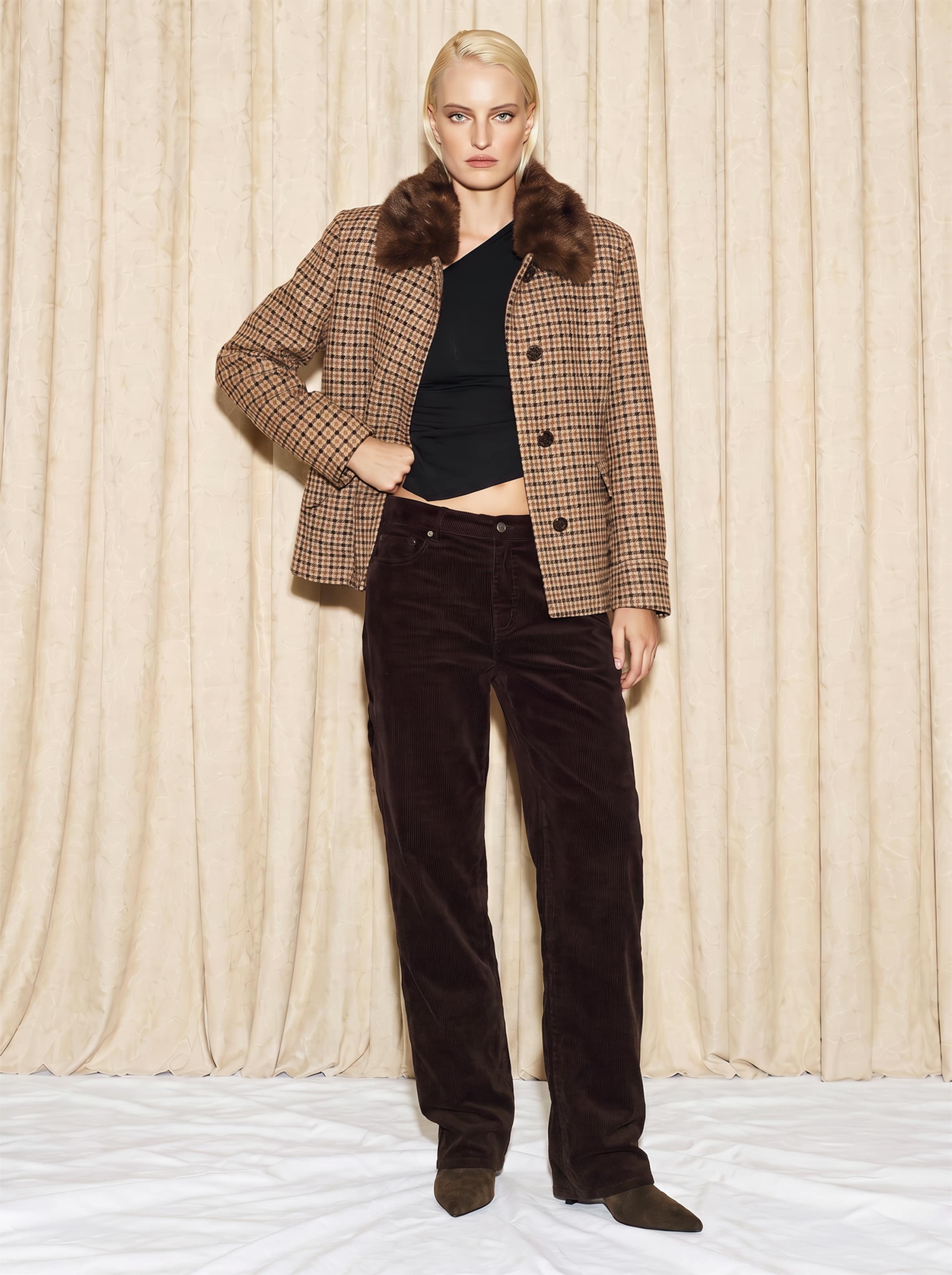 The AY FASHION Show Womenswear - Houndstooth Jacket And Brown Denim Look by LEVI'S