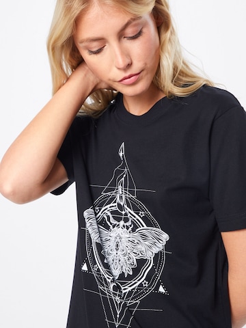 Merchcode Shirts 'Ladies Moth' i sort