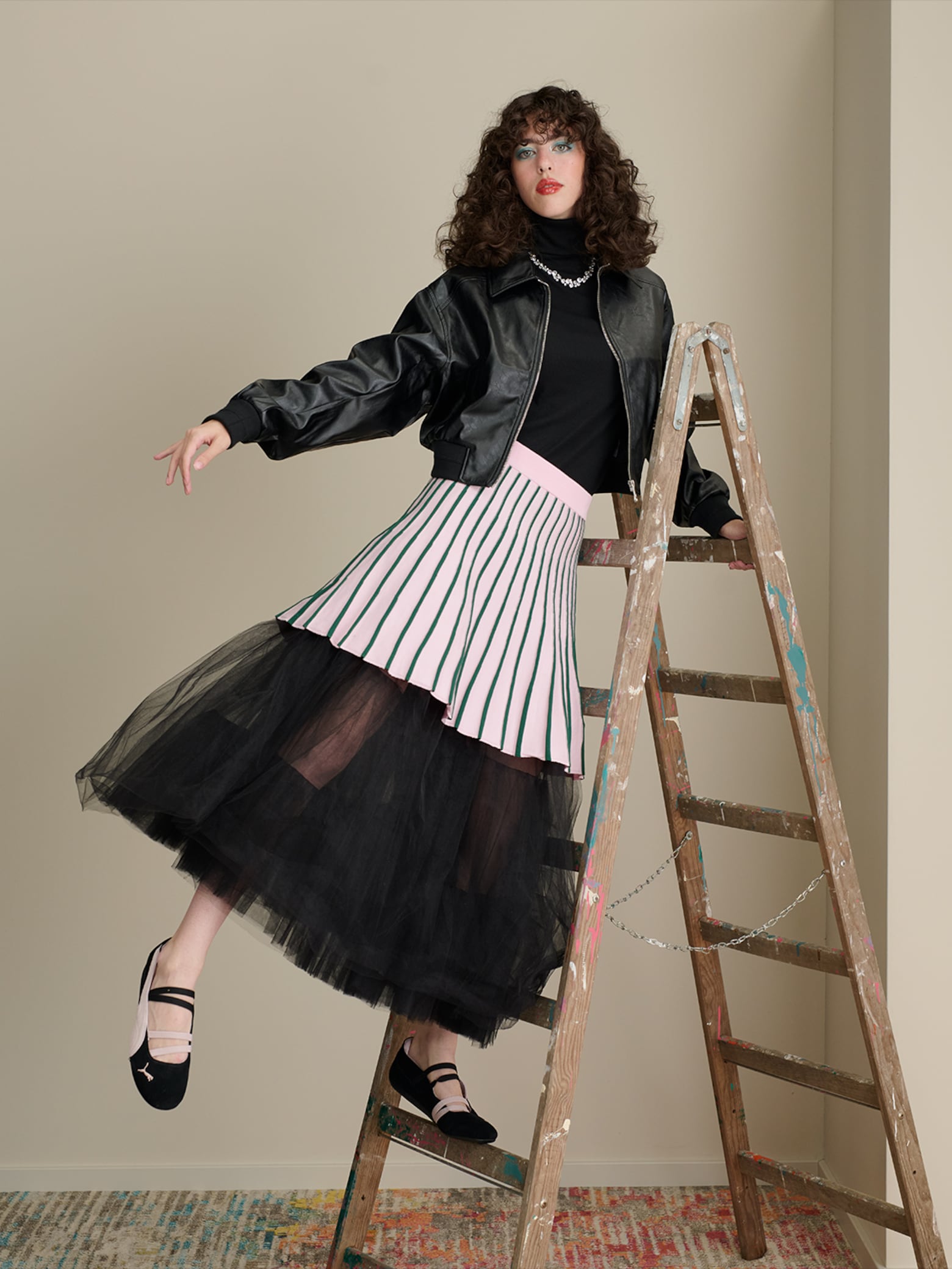 Holly - Tull Skirt Look