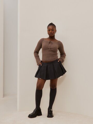 Plaid Mini Skirt Look