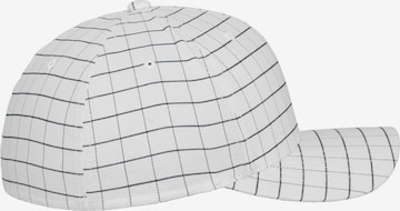 Cappello da baseball di Flexfit in bianco
