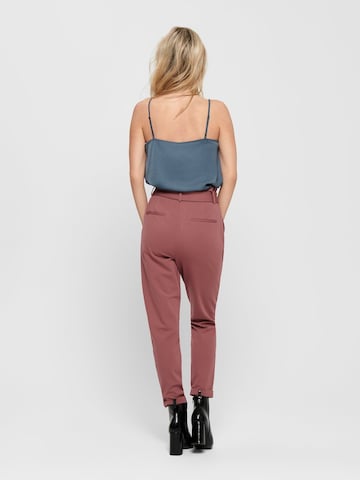 ONLY Конический (Tapered) Брюки со складками в Красный