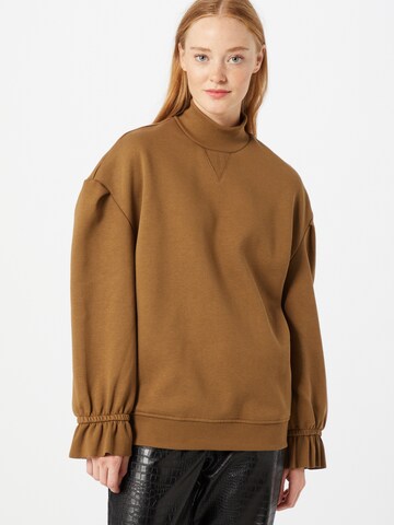 Urban Classics Sweatshirt in Brown: front