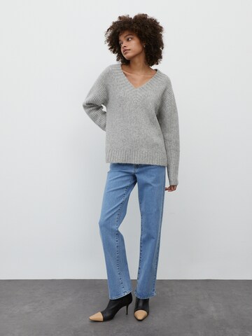 EDITED Pullover 'Claire' i grå