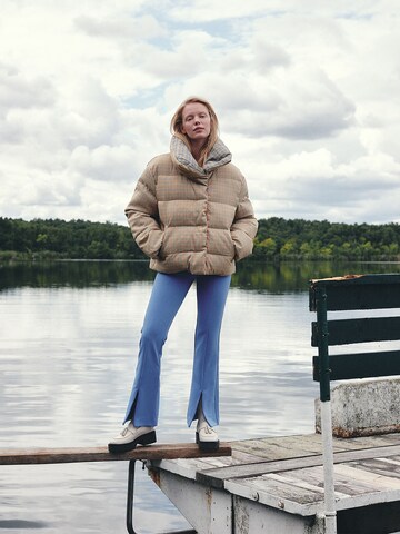 Cozy Plaided Puffer Look