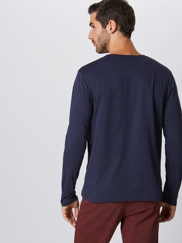 T-Shirt 'SHIELD' GANT en bleu : derrière