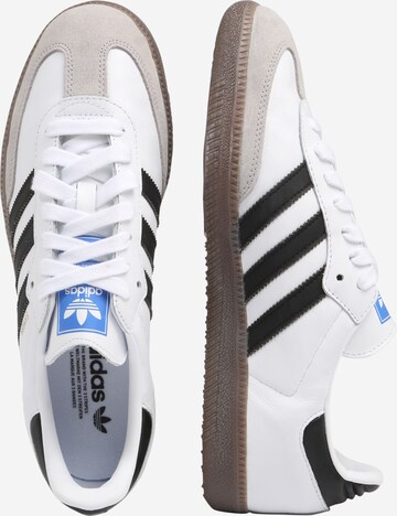 ADIDAS ORIGINALS - Zapatillas deportivas bajas 'Samba' en blanco: lado