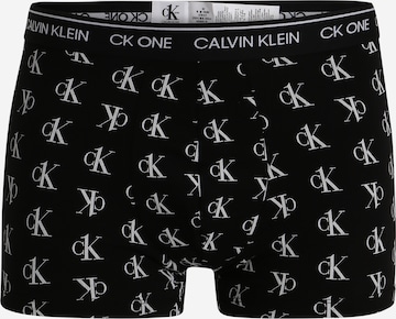 Boxeri de la Calvin Klein Underwear pe negru: față