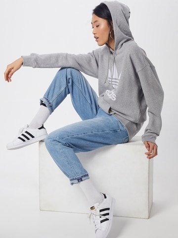 ADIDAS ORIGINALS Sweatshirt 'Trefoil' in Grau