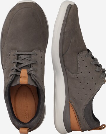 CLARKS Sneakers laag 'Garratt Lace' in Grijs: zijkant