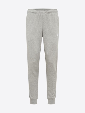 Nike Sportswear Tapered Broek in Grijs