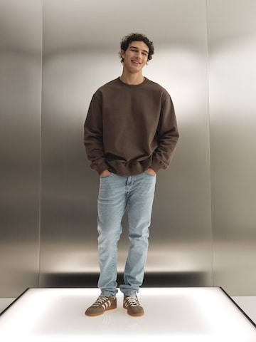 Straight Leg Jeans Look