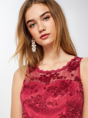 Robe de cocktail VM Vera Mont en rouge