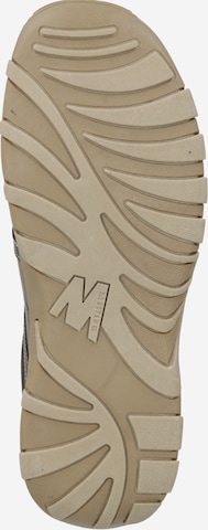 Scarpa stringata sportiva di MUSTANG in marrone