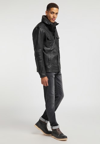 MUSTANG Between-Season Jacket 'Walker FF' in Black