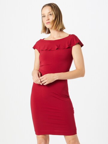 SWING Sheath Dress in Red: front