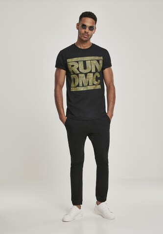 Mister Tee Shirt 'Run DMC Camo' in Schwarz: predná strana