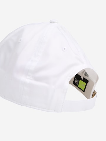 Casquette Nike Sportswear en blanc