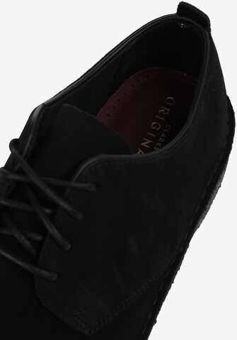 Pantofi cu șireturi 'Desert London' de la Clarks Originals pe negru